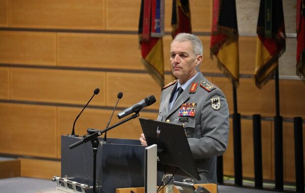 Stellvertretender Inspekteur Heer und Kommandeur Militärische Grundorganisation, Generalleutnant Andreas Marlow