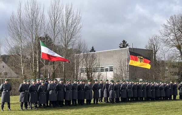 Rekrutinnen und Rekruten der Basisausbildung